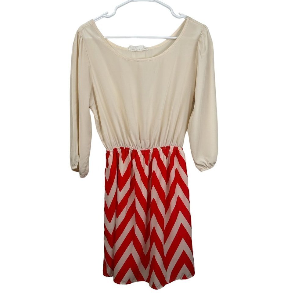 Peaches & Cream white and orange chevron mini‎ dress, size Medium